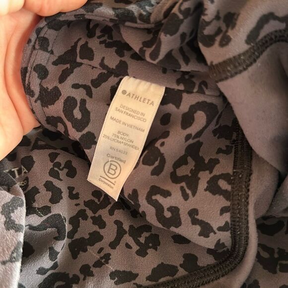 Athleta Leopard Elation Ultra High Rise Tight Leggings SP - Picture 4 of 5